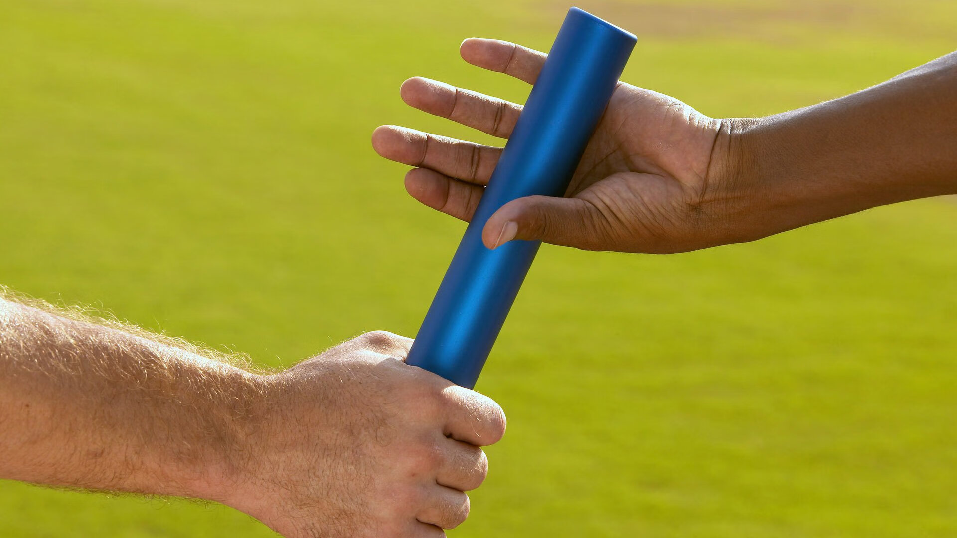 政策引导：足球在国家战略中的重要地位，足球的地位和作用